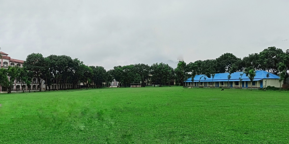 কলেজ প্রাঙ্গন -২